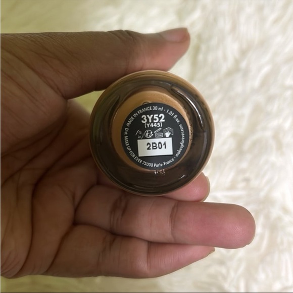 Make Up For Ever HD Skin Undetectable Foundation - Picture 3 of 3